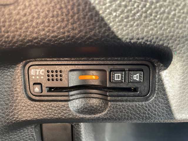 ホンダ Ｎ ＢＯＸ カスタム G L ホンダセンシング 山口県 2018(平30)年 6.7万km プレミアムホワイトパールⅡ 純正メモリナビ/Bluetooth/フルセグTV/バックカメラ/ステアリングスイッチ/両側パワースライドドア/クルーズコントロール/衝突軽減ブレーキ/横滑り防止装置/レーンキープアシスト/スマートキー＆プッシュスタート/LEDヘッドライト＆LEDフォグライト/オートライト/純正前方録画タイプドライブレコーダー/純正14インチAW/保証書・取説/スペアキー1個