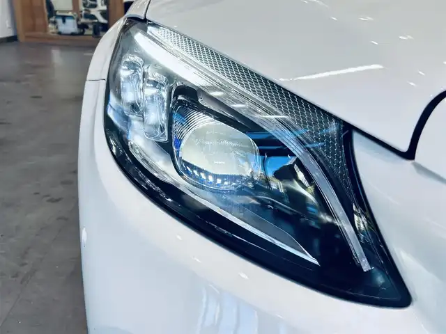 メルセデス・ベンツ Ｃ２００ アバンギャルド AMGライン 大阪府 2019(平31)年 2.3万km ダイヤモンドホワイト レーダーセーフティ/純正ナビ/TV/バックカメラ/applecarplay/ACC/純正18インチAW/LEDヘッドライト/アンビエントライト/ブラインドスポット/クリアランスソナー/黒革/メモリ付きパワーシート/シートヒーター/ETC/ドラレコ