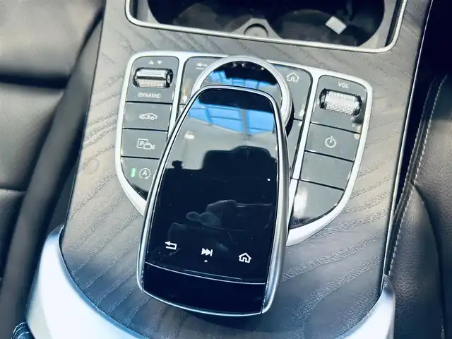 メルセデス・ベンツ Ｃ２００ アバンギャルド AMGライン 大阪府 2019(平31)年 2.3万km ダイヤモンドホワイト レーダーセーフティ/純正ナビ/TV/バックカメラ/applecarplay/ACC/純正18インチAW/LEDヘッドライト/アンビエントライト/ブラインドスポット/クリアランスソナー/黒革/メモリ付きパワーシート/シートヒーター/ETC/ドラレコ