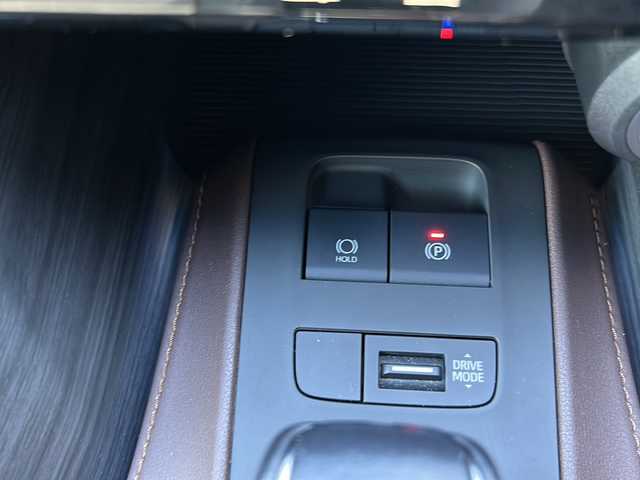 トヨタ ハリアー Z 福島県 2020(令2)年 7.5万km センシュアルレッドマイカ 衝突軽減ブレーキ/純正メモリーナビ/（FM/AM/Bluetooth）/フルセグTV/バックカメラ/レーンキープアシスト/横滑り防止装置/コーナーセンサー/LEDヘッドライト/オートライト/スマートキー/スペアキー/純正19インチAW/純正フロアマット/ETC