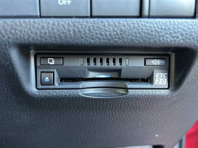 トヨタ ハリアー Z 福島県 2020(令2)年 7.5万km センシュアルレッドマイカ 衝突軽減ブレーキ/純正メモリーナビ/（FM/AM/Bluetooth）/フルセグTV/バックカメラ/レーンキープアシスト/横滑り防止装置/コーナーセンサー/LEDヘッドライト/オートライト/スマートキー/スペアキー/純正19インチAW/純正フロアマット/ETC