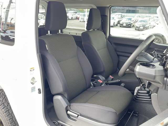 スズキ ジムニー XC 静岡県 2025(令7)年 0.3万km ピュアホワイトP /ワンオーナー//社外ナビ/地デジTV//CD/DVD/Bluetooth//3インチリフトアップ//柿本改マフラー//ラテラルロッド//社外エアクリーナー//社外パイピング//社外サイドステップ//社外グリル//クルーズコントロール//衝突軽減ブレーキ//社外16インチAW//LEDヘッドライト//保証書//取説