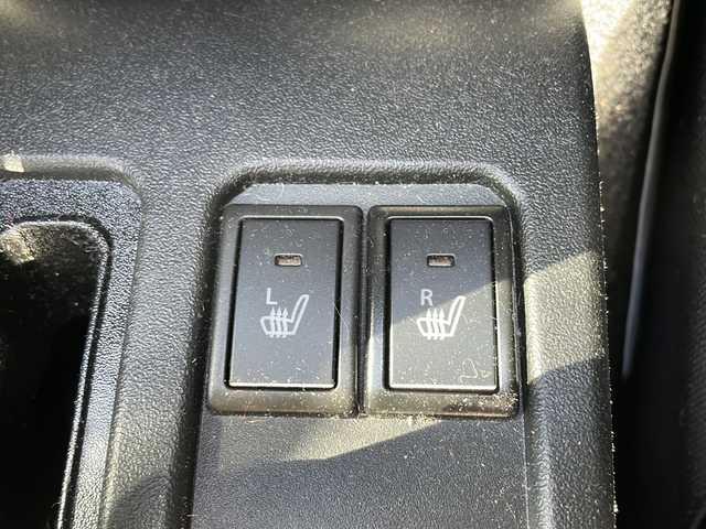 スズキ ジムニー XC 静岡県 2025(令7)年 0.3万km ピュアホワイトP /ワンオーナー//社外ナビ/地デジTV//CD/DVD/Bluetooth//3インチリフトアップ//柿本改マフラー//ラテラルロッド//社外エアクリーナー//社外パイピング//社外サイドステップ//社外グリル//クルーズコントロール//衝突軽減ブレーキ//社外16インチAW//LEDヘッドライト//保証書//取説