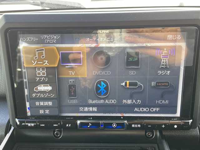 スズキ ジムニー XC 静岡県 2025(令7)年 0.3万km ピュアホワイトP /ワンオーナー//社外ナビ/地デジTV//CD/DVD/Bluetooth//3インチリフトアップ//柿本改マフラー//ラテラルロッド//社外エアクリーナー//社外パイピング//社外サイドステップ//社外グリル//クルーズコントロール//衝突軽減ブレーキ//社外16インチAW//LEDヘッドライト//保証書//取説