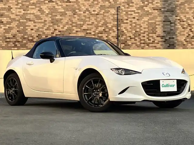マツダ ロードスター 990S 静岡県 2022(令4)年 0.4万km スノーフレイクホワイトパールマイカ ワンオーナー/プッシュスタート/ETC/LED/オートライト/レインセンサー/ブラインドスポットモニター/レーンアシスト/RAYS CE28/ブレンボキャリパー/マックガード