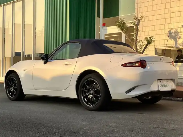 マツダ ロードスター 990S 静岡県 2022(令4)年 0.4万km スノーフレイクホワイトパールマイカ ワンオーナー/プッシュスタート/ETC/LED/オートライト/レインセンサー/ブラインドスポットモニター/レーンアシスト/RAYS CE28/ブレンボキャリパー/マックガード