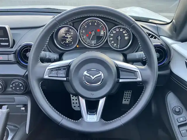 マツダ ロードスター 990S 静岡県 2022(令4)年 0.4万km スノーフレイクホワイトパールマイカ ワンオーナー/プッシュスタート/ETC/LED/オートライト/レインセンサー/ブラインドスポットモニター/レーンアシスト/RAYS CE28/ブレンボキャリパー/マックガード