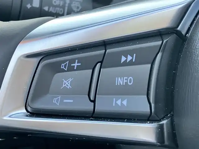 マツダ ロードスター 990S 静岡県 2022(令4)年 0.4万km スノーフレイクホワイトパールマイカ ワンオーナー/プッシュスタート/ETC/LED/オートライト/レインセンサー/ブラインドスポットモニター/レーンアシスト/RAYS CE28/ブレンボキャリパー/マックガード