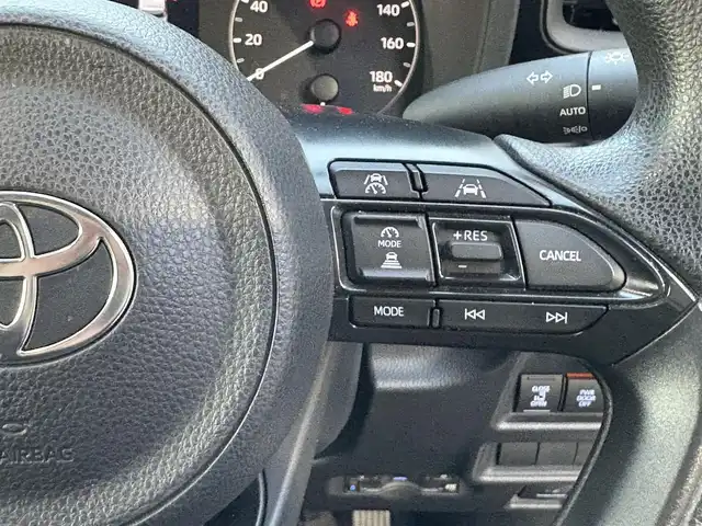 トヨタ シエンタ ハイブリッド G 滋賀県 2022(令4)年 2.3万km ホワイトパールクリスタルシャイン 純正ナビ/【Bluetooth/AndroidAuto/AppleCarPlay】/バックカメラ/ETC/ドライブレコーダー/トヨタセーフティセンス/・プリクラッシュセーフティ/・レーントレーシングアシスト/・レーンディパーチャーアラート/・レーダークルーズコントロール/・オートマチックハイビーム/・ロードサインアシスト/・プロアクティブドライビングアシスト/・発進遅れ告知機能/ブラインドスポットモニター/両側パワースライドドア/LEDヘッドライト/ステアリングスイッチ/スマートキー/AC100V