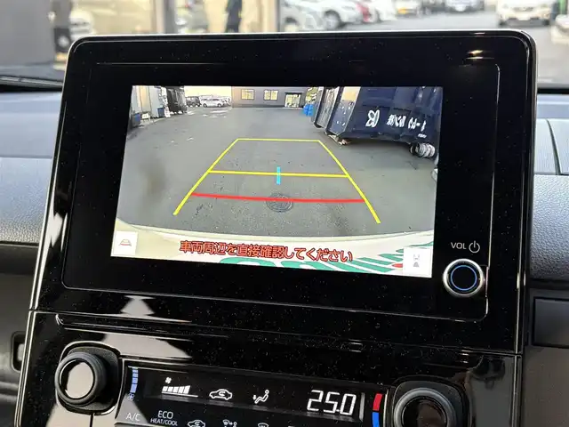 トヨタ シエンタ ハイブリッド G 滋賀県 2022(令4)年 2.3万km ホワイトパールクリスタルシャイン 純正ナビ/【Bluetooth/AndroidAuto/AppleCarPlay】/バックカメラ/ETC/ドライブレコーダー/トヨタセーフティセンス/・プリクラッシュセーフティ/・レーントレーシングアシスト/・レーンディパーチャーアラート/・レーダークルーズコントロール/・オートマチックハイビーム/・ロードサインアシスト/・プロアクティブドライビングアシスト/・発進遅れ告知機能/ブラインドスポットモニター/両側パワースライドドア/LEDヘッドライト/ステアリングスイッチ/スマートキー/AC100V