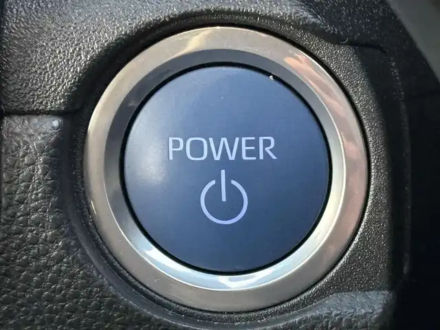 トヨタ シエンタ ハイブリッド G 滋賀県 2022(令4)年 2.3万km ホワイトパールクリスタルシャイン 純正ナビ/【Bluetooth/AndroidAuto/AppleCarPlay】/バックカメラ/ETC/ドライブレコーダー/トヨタセーフティセンス/・プリクラッシュセーフティ/・レーントレーシングアシスト/・レーンディパーチャーアラート/・レーダークルーズコントロール/・オートマチックハイビーム/・ロードサインアシスト/・プロアクティブドライビングアシスト/・発進遅れ告知機能/ブラインドスポットモニター/両側パワースライドドア/LEDヘッドライト/ステアリングスイッチ/スマートキー/AC100V