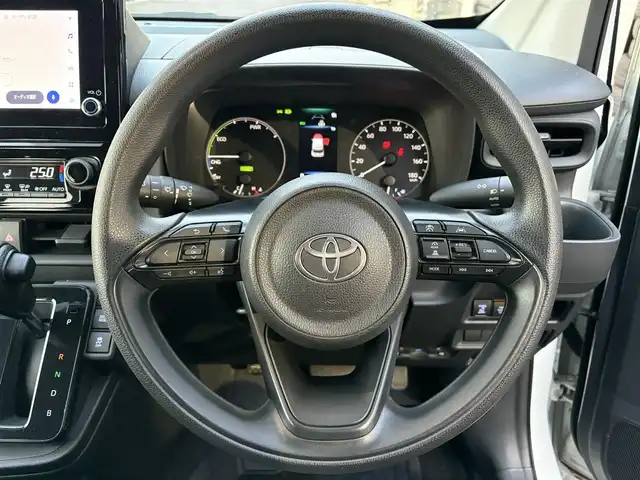 トヨタ シエンタ ハイブリッド G 滋賀県 2022(令4)年 2.3万km ホワイトパールクリスタルシャイン 純正ナビ/【Bluetooth/AndroidAuto/AppleCarPlay】/バックカメラ/ETC/ドライブレコーダー/トヨタセーフティセンス/・プリクラッシュセーフティ/・レーントレーシングアシスト/・レーンディパーチャーアラート/・レーダークルーズコントロール/・オートマチックハイビーム/・ロードサインアシスト/・プロアクティブドライビングアシスト/・発進遅れ告知機能/ブラインドスポットモニター/両側パワースライドドア/LEDヘッドライト/ステアリングスイッチ/スマートキー/AC100V