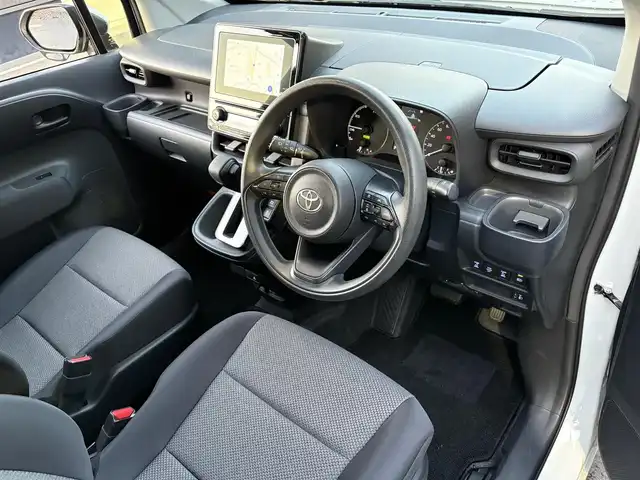 トヨタ シエンタ ハイブリッド G 滋賀県 2022(令4)年 2.3万km ホワイトパールクリスタルシャイン 純正ナビ/【Bluetooth/AndroidAuto/AppleCarPlay】/バックカメラ/ETC/ドライブレコーダー/トヨタセーフティセンス/・プリクラッシュセーフティ/・レーントレーシングアシスト/・レーンディパーチャーアラート/・レーダークルーズコントロール/・オートマチックハイビーム/・ロードサインアシスト/・プロアクティブドライビングアシスト/・発進遅れ告知機能/ブラインドスポットモニター/両側パワースライドドア/LEDヘッドライト/ステアリングスイッチ/スマートキー/AC100V