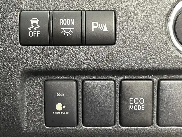 トヨタ ヴェルファイア 2．4Z 道央・札幌 2013(平25)年 4.3万km ホワイトパールクリスタルシャイン ・４WD/・禁煙車/・8インチワイド純正HDDナビ/・ALPINEフリップダウンモニター/・CD/DVD/BT/フルセグ/SD/HDD/（オーディオVTRモードでtypeCからスマートフォン接続可）/・アラウンドビューモニター/・前後ドライブレコーダー/・ビルトインETC/・社外レーダー探知機/・横滑り防止装置/・前後コーナーセンサー/・HIDヘッドライト/・フォグ/・ドアバイザー/・純正フロアマット/・純正18インチAW/・nanoe/・ecoモード/・ステアリングスイッチ/・ミラーウィンカー/・取扱説明書/・プッシュスタート/・スマートキー/・スペアキー