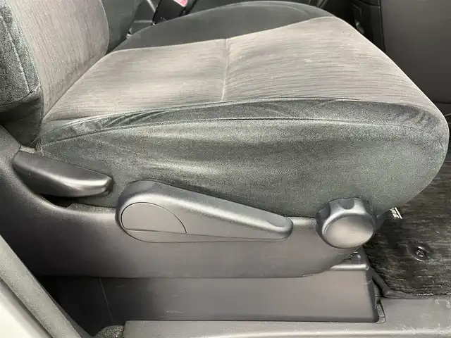 トヨタ ヴェルファイア 2．4Z 道央・札幌 2013(平25)年 4.3万km ホワイトパールクリスタルシャイン ・４WD/・禁煙車/・8インチワイド純正HDDナビ/・ALPINEフリップダウンモニター/・CD/DVD/BT/フルセグ/SD/HDD/（オーディオVTRモードでtypeCからスマートフォン接続可）/・アラウンドビューモニター/・前後ドライブレコーダー/・ビルトインETC/・社外レーダー探知機/・横滑り防止装置/・前後コーナーセンサー/・HIDヘッドライト/・フォグ/・ドアバイザー/・純正フロアマット/・純正18インチAW/・nanoe/・ecoモード/・ステアリングスイッチ/・ミラーウィンカー/・取扱説明書/・プッシュスタート/・スマートキー/・スペアキー