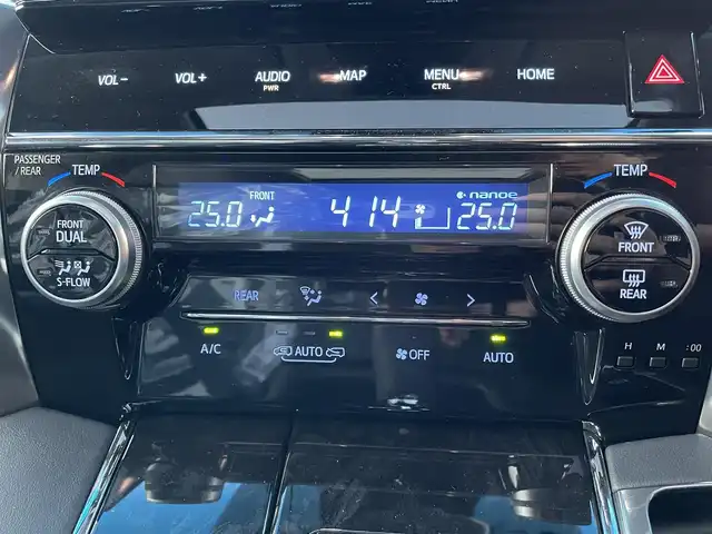 トヨタ アルファードハイブリット SR Cパッケージ 群馬県 2019(令1)年 3.9万km ホワイトパールクリスタルシャイン 4WD/ツインムーンルーフ/モデリスタエアロ(F/S/R)/シグネチャーイルミブレード/純正10型ナビ/CD・DVD・SD/Bluetooth・フルセグ/バックカメラ/両側パワースライドドア/デジタルインナーミラー/ビルトインETC2.0/レザーシート・パワーシート/シートヒーター・ベンチレーション/2列目エグゼグティブパワーシート/ステアリングヒーター/追従クルーズコントロール/AC100V1500W/三眼LEDヘッドライト/シーケンシャルターンランプ/横滑り防止装置/レーンキープアシスト/衝突軽減ブレーキ/アイドリングストップ/純正アルミホイール/純正フロアマット/Grgoセキュリティ/取説・保証書/スマートキー×2