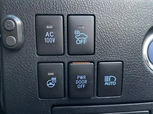 トヨタ アルファードハイブリット SR Cパッケージ 群馬県 2019(令1)年 3.9万km ホワイトパールクリスタルシャイン 4WD/ツインムーンルーフ/モデリスタエアロ(F/S/R)/シグネチャーイルミブレード/純正10型ナビ/CD・DVD・SD/Bluetooth・フルセグ/バックカメラ/両側パワースライドドア/デジタルインナーミラー/ビルトインETC2.0/レザーシート・パワーシート/シートヒーター・ベンチレーション/2列目エグゼグティブパワーシート/ステアリングヒーター/追従クルーズコントロール/AC100V1500W/三眼LEDヘッドライト/シーケンシャルターンランプ/横滑り防止装置/レーンキープアシスト/衝突軽減ブレーキ/アイドリングストップ/純正アルミホイール/純正フロアマット/Grgoセキュリティ/取説・保証書/スマートキー×2