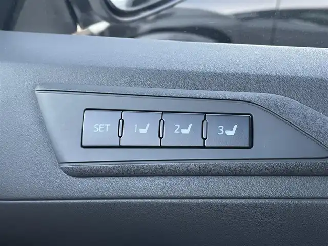 トヨタ アルファードハイブリット SR Cパッケージ 群馬県 2019(令1)年 3.9万km ホワイトパールクリスタルシャイン 4WD/ツインムーンルーフ/モデリスタエアロ(F/S/R)/シグネチャーイルミブレード/純正10型ナビ/CD・DVD・SD/Bluetooth・フルセグ/バックカメラ/両側パワースライドドア/デジタルインナーミラー/ビルトインETC2.0/レザーシート・パワーシート/シートヒーター・ベンチレーション/2列目エグゼグティブパワーシート/ステアリングヒーター/追従クルーズコントロール/AC100V1500W/三眼LEDヘッドライト/シーケンシャルターンランプ/横滑り防止装置/レーンキープアシスト/衝突軽減ブレーキ/アイドリングストップ/純正アルミホイール/純正フロアマット/Grgoセキュリティ/取説・保証書/スマートキー×2