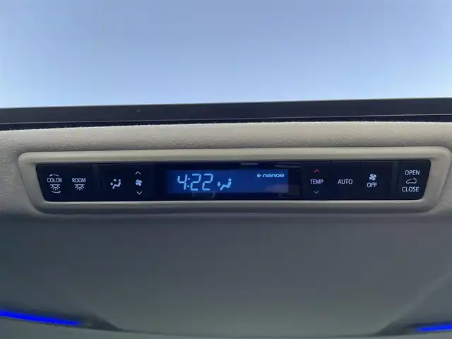 トヨタ アルファードハイブリット SR Cパッケージ 群馬県 2019(令1)年 3.9万km ホワイトパールクリスタルシャイン 4WD/ツインムーンルーフ/モデリスタエアロ(F/S/R)/シグネチャーイルミブレード/純正10型ナビ/CD・DVD・SD/Bluetooth・フルセグ/バックカメラ/両側パワースライドドア/デジタルインナーミラー/ビルトインETC2.0/レザーシート・パワーシート/シートヒーター・ベンチレーション/2列目エグゼグティブパワーシート/ステアリングヒーター/追従クルーズコントロール/AC100V1500W/三眼LEDヘッドライト/シーケンシャルターンランプ/横滑り防止装置/レーンキープアシスト/衝突軽減ブレーキ/アイドリングストップ/純正アルミホイール/純正フロアマット/Grgoセキュリティ/取説・保証書/スマートキー×2