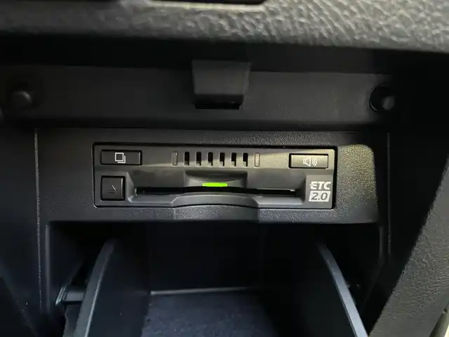 トヨタ アルファードハイブリット SR Cパッケージ 群馬県 2019(令1)年 3.9万km ホワイトパールクリスタルシャイン 4WD/ツインムーンルーフ/モデリスタエアロ(F/S/R)/シグネチャーイルミブレード/純正10型ナビ/CD・DVD・SD/Bluetooth・フルセグ/バックカメラ/両側パワースライドドア/デジタルインナーミラー/ビルトインETC2.0/レザーシート・パワーシート/シートヒーター・ベンチレーション/2列目エグゼグティブパワーシート/ステアリングヒーター/追従クルーズコントロール/AC100V1500W/三眼LEDヘッドライト/シーケンシャルターンランプ/横滑り防止装置/レーンキープアシスト/衝突軽減ブレーキ/アイドリングストップ/純正アルミホイール/純正フロアマット/Grgoセキュリティ/取説・保証書/スマートキー×2