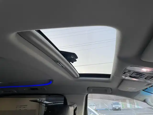 トヨタ アルファードハイブリット SR Cパッケージ 群馬県 2019(令1)年 3.9万km ホワイトパールクリスタルシャイン 4WD/ツインムーンルーフ/モデリスタエアロ(F/S/R)/シグネチャーイルミブレード/純正10型ナビ/CD・DVD・SD/Bluetooth・フルセグ/バックカメラ/両側パワースライドドア/デジタルインナーミラー/ビルトインETC2.0/レザーシート・パワーシート/シートヒーター・ベンチレーション/2列目エグゼグティブパワーシート/ステアリングヒーター/追従クルーズコントロール/AC100V1500W/三眼LEDヘッドライト/シーケンシャルターンランプ/横滑り防止装置/レーンキープアシスト/衝突軽減ブレーキ/アイドリングストップ/純正アルミホイール/純正フロアマット/Grgoセキュリティ/取説・保証書/スマートキー×2