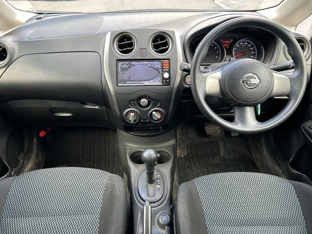 日産 ノート X 長野県 2014(平26)年 11.1万km スーパーブラック ・純正ナビ/・フルセグTV/CD/SD/AUX/・バックカメラ/・ETC/・社外15インチAW/・スペアキー/・プッシュスタート/・スマートキー