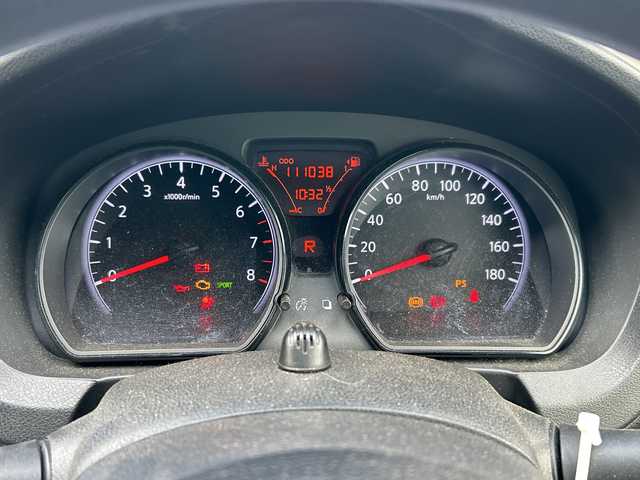 日産 ノート X 長野県 2014(平26)年 11.1万km スーパーブラック ・純正ナビ/・フルセグTV/CD/SD/AUX/・バックカメラ/・ETC/・社外15インチAW/・スペアキー/・プッシュスタート/・スマートキー