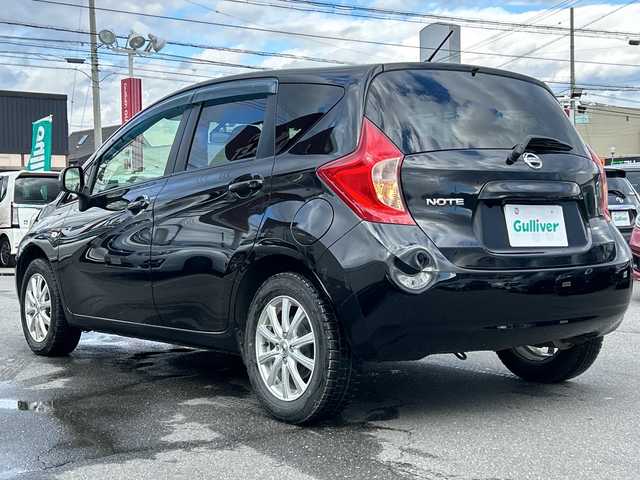 日産 ノート X 長野県 2014(平26)年 11.1万km スーパーブラック ・純正ナビ/・フルセグTV/CD/SD/AUX/・バックカメラ/・ETC/・社外15インチAW/・スペアキー/・プッシュスタート/・スマートキー