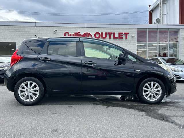 日産 ノート X 長野県 2014(平26)年 11.1万km スーパーブラック ・純正ナビ/・フルセグTV/CD/SD/AUX/・バックカメラ/・ETC/・社外15インチAW/・スペアキー/・プッシュスタート/・スマートキー