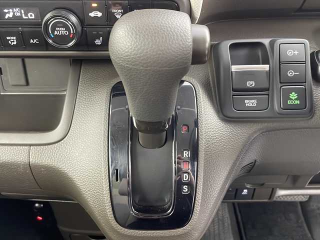 ホンダ Ｎ ＢＯＸ G 道央・札幌 2023(令5)年 0.9万km クリスタルブラックパール ・4WD  /Honda SENSING/・衝突軽減ブレーキ/誤発進抑制機能/・アダプティブクルーズコントロール/・車線維持支援システム/先行車発進お知らせ機能/・オートハイビーム/LEDライト/・社外ナビ/Bluetooth/・バックカメラ/・両側スライドドア/・アダプティブクルーズコントロール/・クリアランスソナー/・ＥＴＣ/・横滑り防止装置/・アイドリングストップ/・スマートキー/プッシュスタート/・ヘッドライトレベライザー