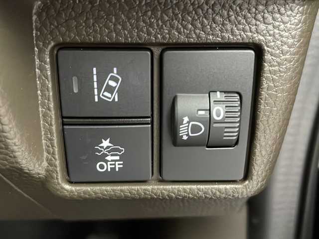 ホンダ Ｎ ＢＯＸ G 道央・札幌 2023(令5)年 0.9万km クリスタルブラックパール ・4WD  /Honda SENSING/・衝突軽減ブレーキ/誤発進抑制機能/・アダプティブクルーズコントロール/・車線維持支援システム/先行車発進お知らせ機能/・オートハイビーム/LEDライト/・社外ナビ/Bluetooth/・バックカメラ/・両側スライドドア/・アダプティブクルーズコントロール/・クリアランスソナー/・ＥＴＣ/・横滑り防止装置/・アイドリングストップ/・スマートキー/プッシュスタート/・ヘッドライトレベライザー