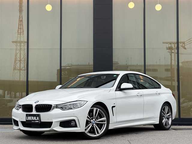 ＢＭＷ ４３５ｉ グランクーペ Mスポーツ 石川県 2014(平26)年 2.8万km 白 インテリジェントセーフティ/レーンキープアシスト/衝突警告/車速感応ドアロック/アダプティブクルーズコントロール/アンビエントライト/黒革シート/電動メモリシート/シートヒーター/純正ナビ/Bluetooth/フルセグTV/バックカメラ/CD/DVD/インナーミラー型ETC/前後純正ドライブレコーダー/LEDヘッドライト/スマートキー/プッシュスタート