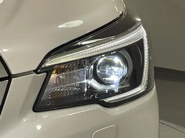 スバル フォレスター ハイブリッド アドバンス 愛知県 2018(平30)年 5.1万km クリスタルホワイトP アイサイトセーフティプラス/純正ナビ/CD/DVD/DTV/Bluetooth/F/S/Rカメラ/レーダークルーズコントロール/デジタルインナーミラー/ブラインドスポットモニター/ハーフレザー調シート/シートヒーター /パワーシート/メモリーシート /パワーバックドア/ステアリングスイッチ/ステアリングヒーター/パドルシフト/ETC/純正アルミホイール付きサマータイヤ積込/スマートキー/スペアキー /プッシュスタート /純正フロアマット/純正ドアバイザー