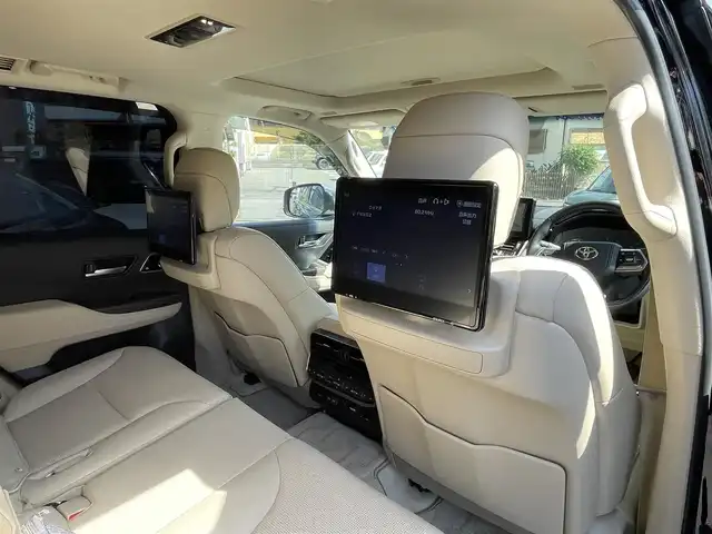 トヨタ ランドクルーザー ZX 大阪府 2023(令5)年 0.4万km 黒 モデリスタエアロ/メーカーナビ/・Bluetooth/・フルセグTV/JBLプレミアムサウンド/モデリスタフルエアロ/サンルーフ/レザーシート/ステアリングヒーター/シートヒーター/ベンチレーション/クーラーBOX/リアエンターテイメント/パワーバックドア/360度カメラ/前後カメラドラレコ/ビルトインETC/パワーバックドア/純正フロアマット