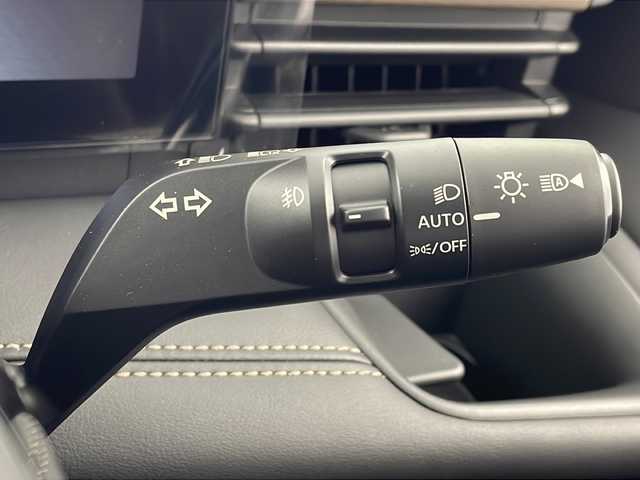 日産 セレナ e－パワー ハイウェイスター V 岐阜県 2025(令7)年 0.1万km未満 白 統合型インターフェースディスプレイ/アドバンスドドライブアシストディスプレイ/NissanConnectナビゲーションシステム/オートレベライザー/インテリジェント ルームミラー/ブラインドスポットモニター/アラウンドビューモニター/バックカメラ/フリップダウンモニター/プロパイロット/ハンドル支援/追従型クルーズコントロール/レーンキープアシスト/衝突軽減ブレーキ/横滑り防止/両側パワースライドドア/スペアキー/ETC
