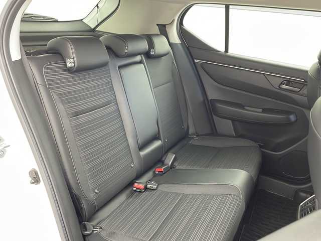 ホンダ ＷＲ－Ｖ Z+ 兵庫県 2024(令6)年 0.6万km プラチナホワイトパール ・純正ナビ＆フルセグ＆BT＆USB/・バックカメラ/・衝突軽減ブレーキ/・レーダークルーズコントロール/・レーンキープアシスト/・踏み間違い防止装置/・標識認識機能/・先行車発進お知らせ/・リアパーキングセンサー/・オートマチックハイビーム/・LEDライト/・LEDフォグ/・オートライト/・パドルシフト/・スマートキー/・プッシュスタート/・ビルトインETC/・フロアマット/・ルーフレール/・ハーフレザーシート