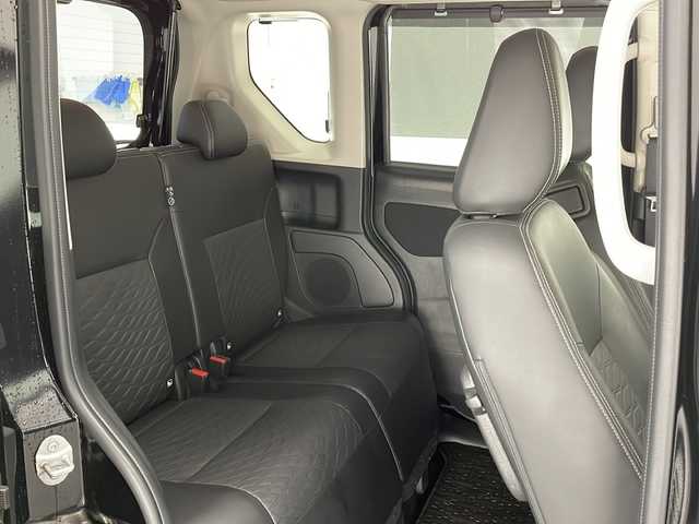 日産 ルークス HWS X アーバンクロム プロパイロットED 鳥取県 2022(令4)年 2.3万km ブラック 4WD/純正ナビ/両側パワースライドドア/ハンズフリーオートドア/プロパイロット/追従型クルーズコントロール/アラウンドビューモニター/バックカメラ/アイドリングストップ/フルセグTV/Bluetooth/CD/DVD/USB/AUX/シートヒーター（運転席、助手席）/オートライト/LEDヘッドライト/フォグランプ/電子パーキング/オートホールド/ステアリングスイッチ/2列目サンシェード/電動格納ミラー/ドアバイザー