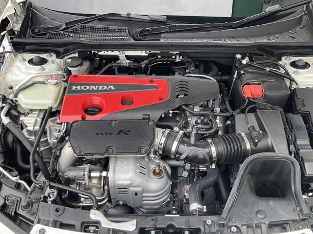 ホンダ シビック タイプR 千葉県 2024(令6)年 0.4万km チャンピオンシップホワイト ワンオーナー/純正9インチナビ/AppleCarPlay/Andoroid Auto/Bluetooth/フルセグTV/バックカメラ/ETC2.0/前後ドライブレコーダー/衝突軽減ブレーキ/ブラインドスポットモニター/アダプティブクルーズコントロール/路外逸脱抑制機能/パーキングセンサーシステム/オートハイビーム/標識認識機能/先行車発進お知らせ/スマートキー/スペアキー×１/プッシュスタート/ステアリングスイッチ/ウインカーミラー/純正フルLEDヘッドライト/純正19インチアルミホイール/純正フロアマット/保証書・取扱説明書