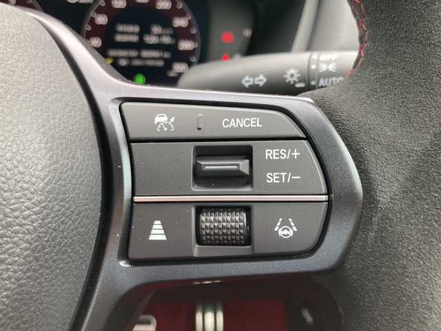 ホンダ シビック タイプR 千葉県 2024(令6)年 0.4万km チャンピオンシップホワイト ワンオーナー/純正9インチナビ/AppleCarPlay/Andoroid Auto/Bluetooth/フルセグTV/バックカメラ/ETC2.0/前後ドライブレコーダー/衝突軽減ブレーキ/ブラインドスポットモニター/アダプティブクルーズコントロール/路外逸脱抑制機能/パーキングセンサーシステム/オートハイビーム/標識認識機能/先行車発進お知らせ/スマートキー/スペアキー×１/プッシュスタート/ステアリングスイッチ/ウインカーミラー/純正フルLEDヘッドライト/純正19インチアルミホイール/純正フロアマット/保証書・取扱説明書