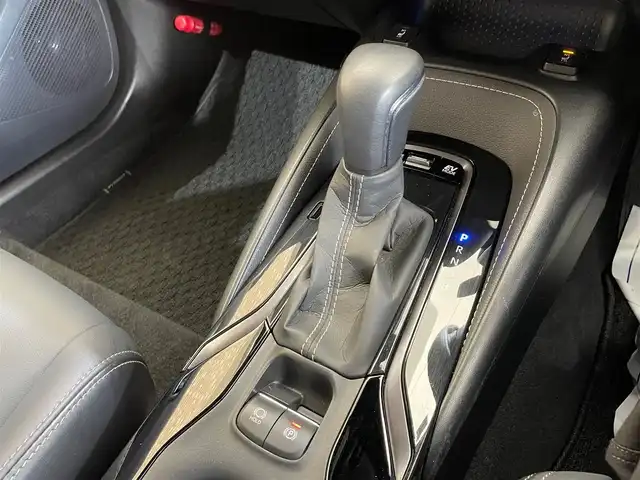 トヨタ カローラツーリング ハイブリッド ダブルバイビー 岩手県 2021(令3)年 2万km ホワイトパールクリスタルシャイン ４WD/寒冷地仕様/トヨタセーフティセンス/プリクラッシュセーフティ/レーダークルーズコントロール/レーントレーシングアシスト/オートマチックハイビーム/クリアランスソナー/リヤクロストラフィックアラート/ブラインドスポットモニター/オートブレーキホールド/純正ディスプレイオーディオ/（ナビ/USB/Bluetooth/AppleCarPlay/AndroidAuto）/ステアリングスイッチ/シートヒーター/ステアリングヒーター/LEDヘッドライト/純正アルミホイール