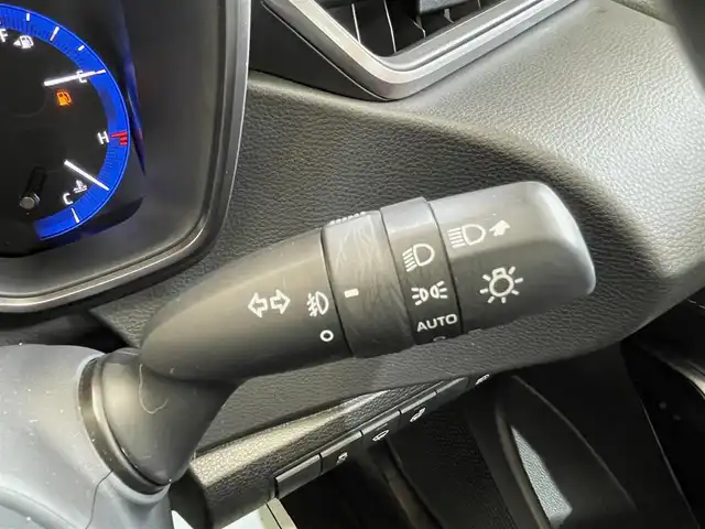 トヨタ カローラツーリング ハイブリッド ダブルバイビー 岩手県 2021(令3)年 2万km ホワイトパールクリスタルシャイン ４WD/寒冷地仕様/トヨタセーフティセンス/プリクラッシュセーフティ/レーダークルーズコントロール/レーントレーシングアシスト/オートマチックハイビーム/クリアランスソナー/リヤクロストラフィックアラート/ブラインドスポットモニター/オートブレーキホールド/純正ディスプレイオーディオ/（ナビ/USB/Bluetooth/AppleCarPlay/AndroidAuto）/ステアリングスイッチ/シートヒーター/ステアリングヒーター/LEDヘッドライト/純正アルミホイール