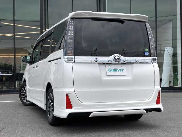 トヨタ ヴォクシー ZS 煌Ⅱ 茨城県 2017(平29)年 5.7万km ホワイトパールクリスタルシャイン 純正ナビ/【AM・FM・DISC・SD・TV・BT・VTR】/アイドリングストップ/ETC/前方ドラレコ/両側パワスラ/モデリスタエアロ/純アルミ/純フロア/横滑り/レーンキープ/LED/衝突軽減/電格ミラー/ウインカーミラー/ドアバイザー