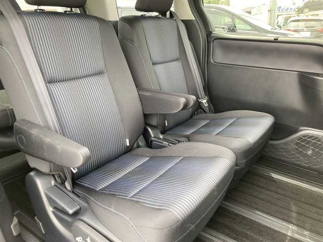 トヨタ ヴォクシー ZS 煌Ⅱ 茨城県 2017(平29)年 5.7万km ホワイトパールクリスタルシャイン 純正ナビ/【AM・FM・DISC・SD・TV・BT・VTR】/アイドリングストップ/ETC/前方ドラレコ/両側パワスラ/モデリスタエアロ/純アルミ/純フロア/横滑り/レーンキープ/LED/衝突軽減/電格ミラー/ウインカーミラー/ドアバイザー