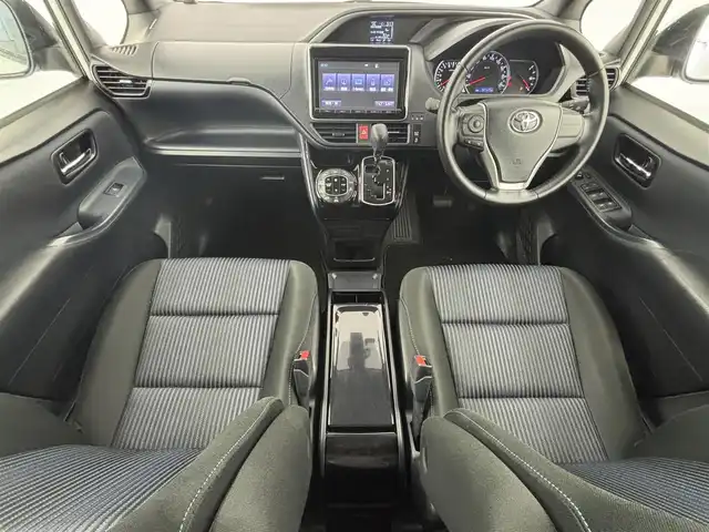 トヨタ ヴォクシー ZS 煌Ⅱ 大阪府 2017(平29)年 5.8万km ホワイトパールクリスタルシャイン モデリスタフルエアロ/トヨタセーフティセンス/・プリクラッシュセーフティ/・レーンディパーチャーアラート/・オートマチックハイビーム/・パーキングサポートブレーキ/・先行車発進お知らせ機能/純正9インチナビ/　　CD/DVD/BT/TV/バックカメラ/両側パワースライドドア/LEDヘッドライト/フロントフォグランプ/本革巻きステアリング/MTモード付AT/純正16インチアルミホイール/純正フロアマット/純正ビルトインETC