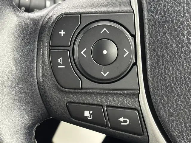 トヨタ ヴォクシー ZS 煌Ⅱ 大阪府 2017(平29)年 5.8万km ホワイトパールクリスタルシャイン モデリスタフルエアロ/トヨタセーフティセンス/・プリクラッシュセーフティ/・レーンディパーチャーアラート/・オートマチックハイビーム/・パーキングサポートブレーキ/・先行車発進お知らせ機能/純正9インチナビ/　　CD/DVD/BT/TV/バックカメラ/両側パワースライドドア/LEDヘッドライト/フロントフォグランプ/本革巻きステアリング/MTモード付AT/純正16インチアルミホイール/純正フロアマット/純正ビルトインETC