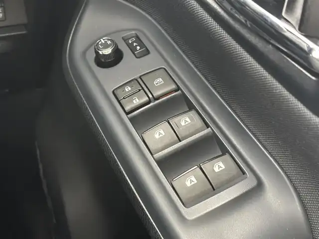 トヨタ ヴォクシー ZS 煌Ⅱ 大阪府 2017(平29)年 5.8万km ホワイトパールクリスタルシャイン モデリスタフルエアロ/トヨタセーフティセンス/・プリクラッシュセーフティ/・レーンディパーチャーアラート/・オートマチックハイビーム/・パーキングサポートブレーキ/・先行車発進お知らせ機能/純正9インチナビ/　　CD/DVD/BT/TV/バックカメラ/両側パワースライドドア/LEDヘッドライト/フロントフォグランプ/本革巻きステアリング/MTモード付AT/純正16インチアルミホイール/純正フロアマット/純正ビルトインETC