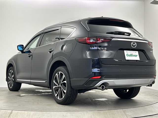 マツダ ＣＸ－８ XD グランドジャーニー 大阪府 2023(令5)年 1.8万km ジェットブラックマイカ 4WD/ディーゼルターボ/ヘッドアップディスプレイ/純正ナビ付10.25インチセンターディスプレイ/・BT/フルセグテレビ/・AM/FM/全方位カメラ/ドライブレコーダー（前後）/ETC/本革巻ステアリングリモコン/ステアリングヒーター/ステアリングリモコン/ハーフレザーシート/パワーシート（D/N）/置くだけ充電/シートヒーター（1、2列目）/三列シート/7人乗り/パワーバックドア/ルーフレール/純正19インチアルミホイール/アダプティブLEDヘッドライト/フォグランプ/ブラインドスポットモニター/レーダークルーズコントロール/レーンキープアシスト/トラフィック＆クルーズサポート/交通標識認識機能/ドライバーアテンションアラート