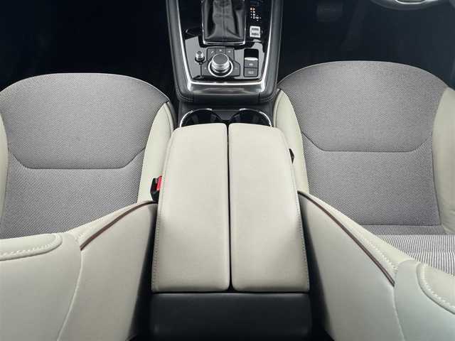 マツダ ＣＸ－８ XD グランドジャーニー 愛知県 2023(令5)年 1.8万km ジェットブラックマイカ 4WD/ディーゼルターボ/ヘッドアップディスプレイ/純正ナビ付10.25インチセンターディスプレイ/　　　・BT/フルセグ/全方位カメラ/ドライブレコーダー（前後）/ETC/本革巻ステアリングリモコン/ステアリングヒーター/ステアリングリモコン/ハーフレザーシート/パワーシート（D/N）/置くだけ充電/シートヒーター（1、2列目）/三列シート/7人乗り/パワーバックドア/ルーフレール/純正19インチアルミホイール/アダプティブLEDヘッドライト/フォグランプ/ブラインドスポットモニター/レーダークルーズコントロール/レーンキープアシスト/トラフィック＆クルーズサポート/交通標識認識機能/ドライバーアテンションアラート