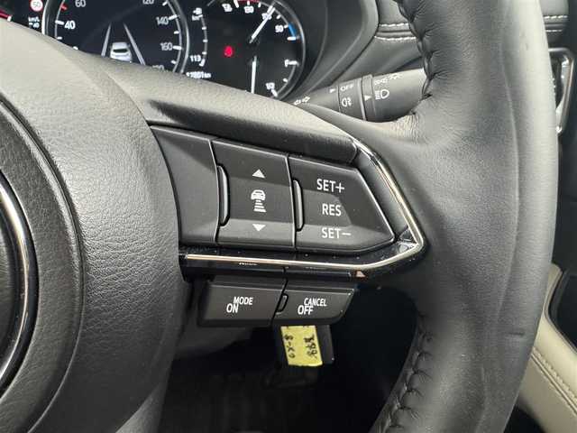 マツダ ＣＸ－８ XD グランドジャーニー 愛知県 2023(令5)年 1.8万km ジェットブラックマイカ 4WD/ディーゼルターボ/ヘッドアップディスプレイ/純正ナビ付10.25インチセンターディスプレイ/　　　・BT/フルセグ/全方位カメラ/ドライブレコーダー（前後）/ETC/本革巻ステアリングリモコン/ステアリングヒーター/ステアリングリモコン/ハーフレザーシート/パワーシート（D/N）/置くだけ充電/シートヒーター（1、2列目）/三列シート/7人乗り/パワーバックドア/ルーフレール/純正19インチアルミホイール/アダプティブLEDヘッドライト/フォグランプ/ブラインドスポットモニター/レーダークルーズコントロール/レーンキープアシスト/トラフィック＆クルーズサポート/交通標識認識機能/ドライバーアテンションアラート