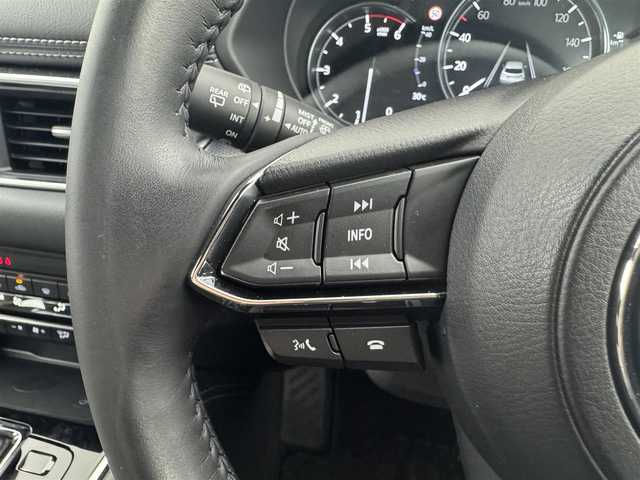 マツダ ＣＸ－８ XD グランドジャーニー 愛知県 2023(令5)年 1.8万km ジェットブラックマイカ 4WD/ディーゼルターボ/ヘッドアップディスプレイ/純正ナビ付10.25インチセンターディスプレイ/　　　・BT/フルセグ/全方位カメラ/ドライブレコーダー（前後）/ETC/本革巻ステアリングリモコン/ステアリングヒーター/ステアリングリモコン/ハーフレザーシート/パワーシート（D/N）/置くだけ充電/シートヒーター（1、2列目）/三列シート/7人乗り/パワーバックドア/ルーフレール/純正19インチアルミホイール/アダプティブLEDヘッドライト/フォグランプ/ブラインドスポットモニター/レーダークルーズコントロール/レーンキープアシスト/トラフィック＆クルーズサポート/交通標識認識機能/ドライバーアテンションアラート